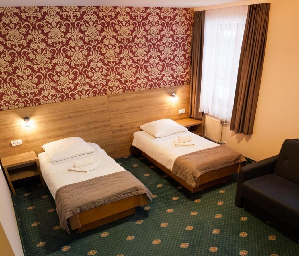 Отель Hotel Fero Lux Корбелюв-16